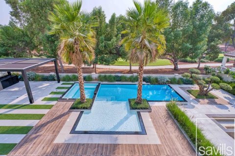 Villa de 5 dormitorios No. 123660 24