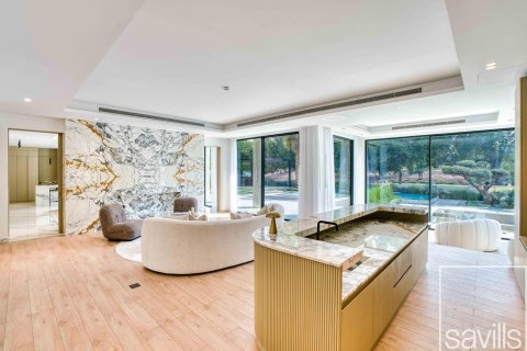 Villa de 5 dormitorios No. 123660 11