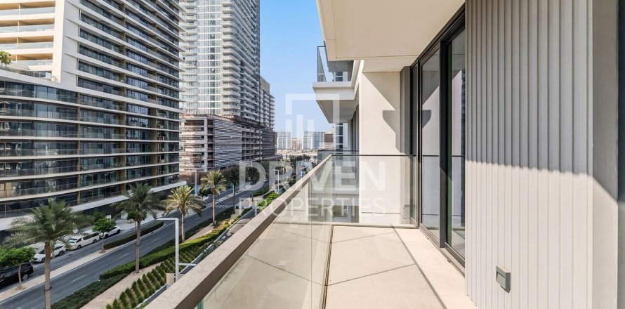 Квартира с 1 спальней в EMAAR Beachfront, ОАЭ №189743