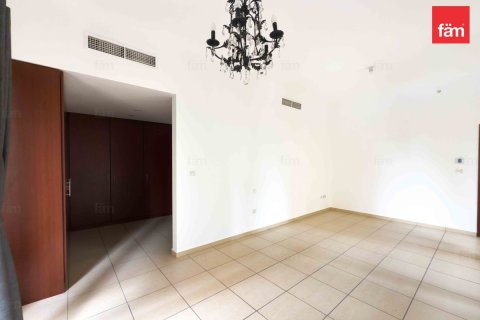 Appartement de 2 chambres à Dubai, UAE No. 140273 6