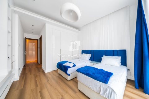 Квартира с 3 спальнями №128975 17