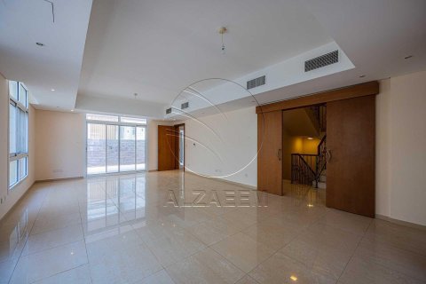 Villa de 4 chambres à Khalifa City, UAE No. 90149 14