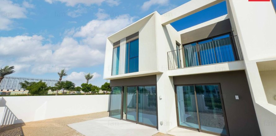 4 bedrooms Townhouse No. 120521