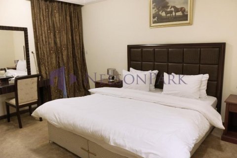 3 bedrooms Apartment in Doha, Qatar No. 60920 6