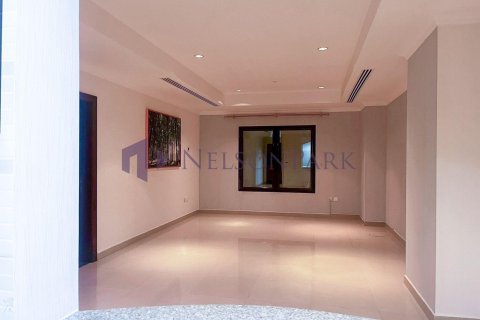 1 bedroom Apartment in Doha, Qatar No. 60999 2