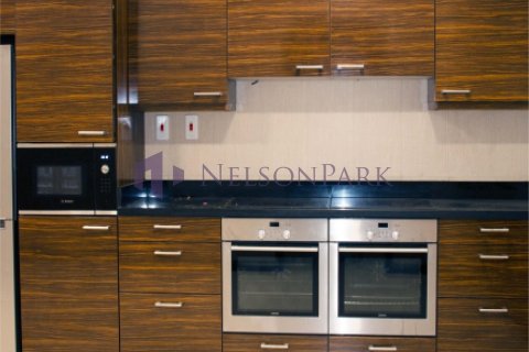4 bedrooms Villa in Doha, Qatar No. 60921 5