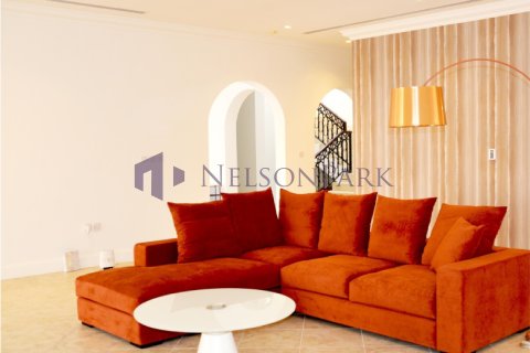 4 bedrooms Villa in Doha, Qatar No. 60921 4
