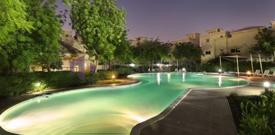 3 bedrooms Villa in Doha, Qatar No. 60922