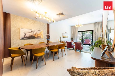 3 bedrooms Villa in Dubai, UAE No. 164906 25