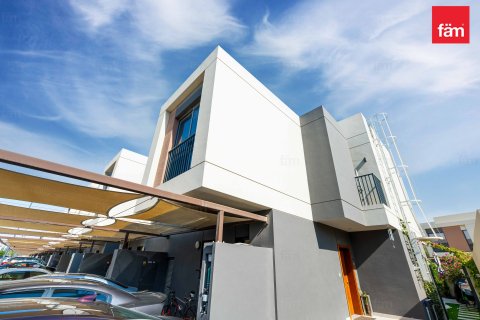 3 bedrooms Villa in Dubai, UAE No. 164906 4