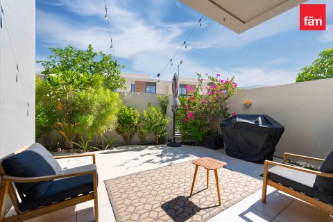 3 bedrooms Villa in Dubai, UAE No. 164906 5