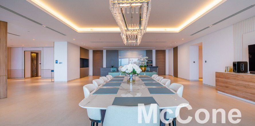 Apartment de 4 dormitorios en W Residences, UAE No. 74268