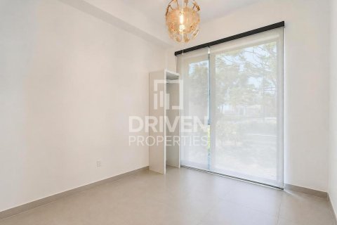 Villa de 4 chambres à EMAAR South, UAE No. 207518 7