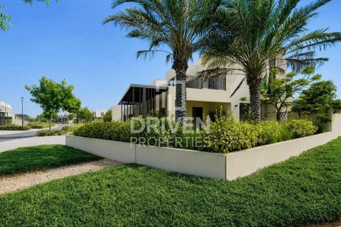 Villa de 4 chambres à EMAAR South, UAE No. 207518 15