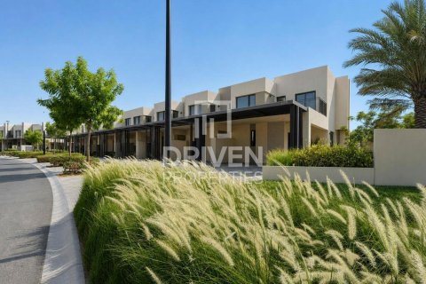 Villa de 4 chambres à EMAAR South, UAE No. 207518 14