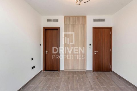 Townhouse de 4 dormitorios en District 11, UAE No. 190318 16