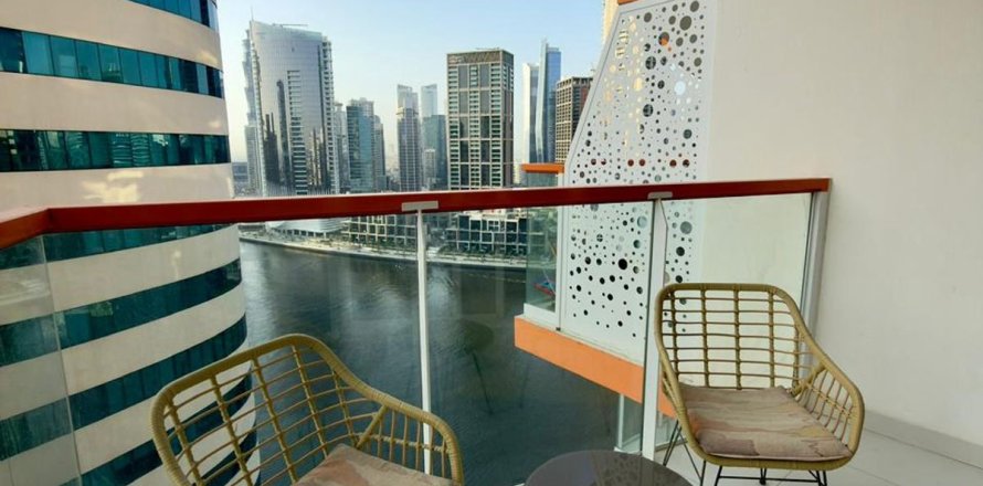 Квартира с 1 спальней в Бизнес-Бэй, ОАЭ №141238