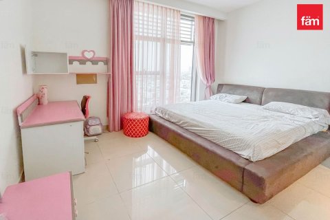 Квартира с 3 спальнями в Дубай Хилс Эстейт, ОАЭ №137492 3