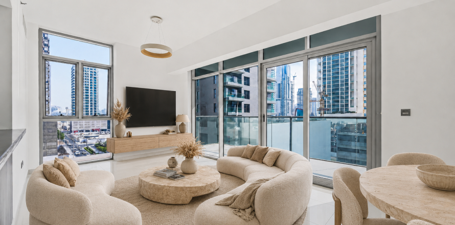 2 bedrooms Apartment in Jumeirah Village Circle, UAE No. 195068