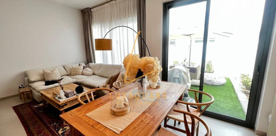 3 غرف نوم فيلا في Sun, الإمارات العربية المتحدة رقم 203962