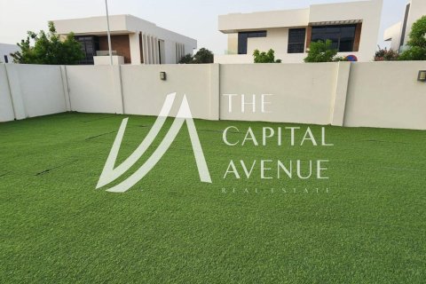 Villa de 5 dormitorios en  Yas Island, UAE No. 185615 21