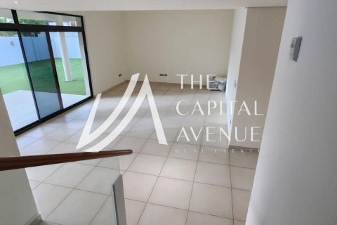 Villa de 5 dormitorios en  Yas Island, UAE No. 185615 4