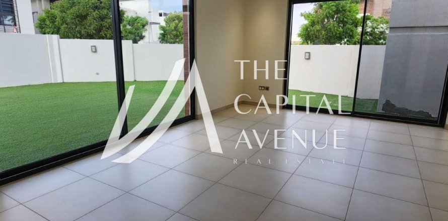 Villa de 5 dormitorios en  Yas Island, UAE No. 185615