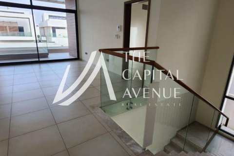 Villa de 5 dormitorios en  Yas Island, UAE No. 185615 11