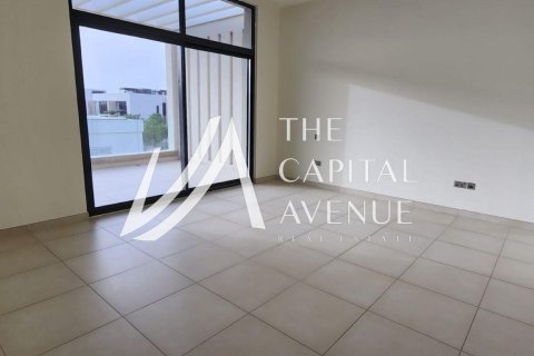 Villa de 5 dormitorios en  Yas Island, UAE No. 185615 12