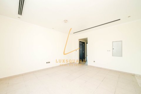 Villa de 4 dormitorios en Jumeirah Park, UAE No. 150296 11