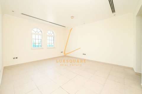 Villa de 4 dormitorios en Jumeirah Park, UAE No. 150296 10