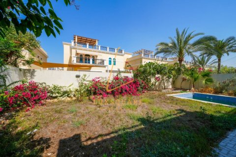 Villa de 4 dormitorios en Jumeirah Park, UAE No. 150296 31