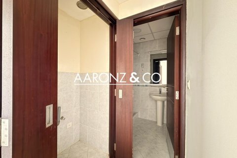 Квартира с 2 спальнями в Джумейра Лейк Тауэрс, ОАЭ №144914 14