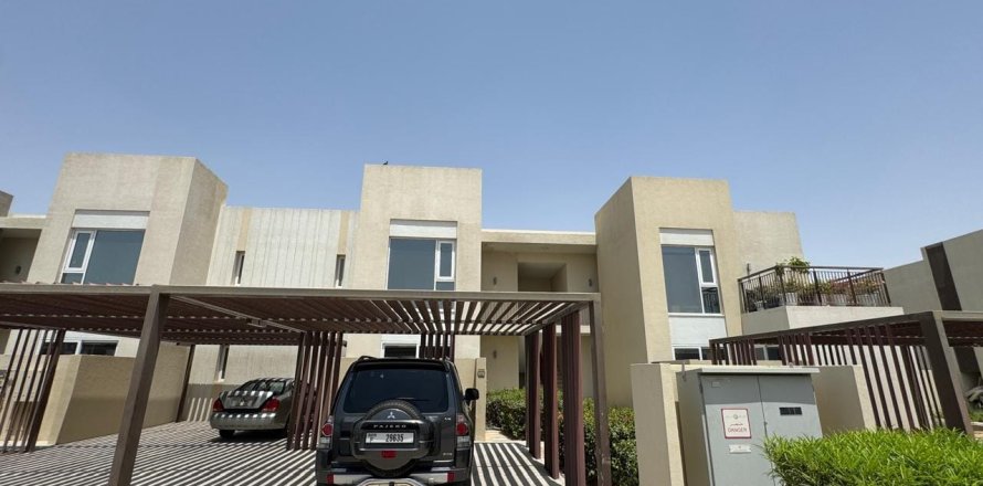 Квартира с 2 спальнями в EMAAR South, ОАЭ №164607