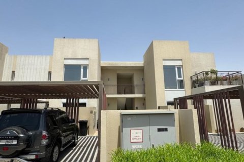 Квартира с 2 спальнями в EMAAR South, ОАЭ №164607 3