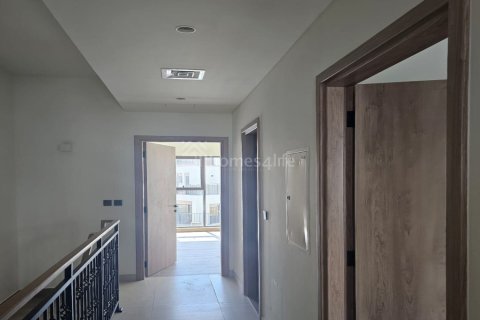 Таунхаус с 4 спальнями в Damac Lagoons, ОАЭ №164613 3