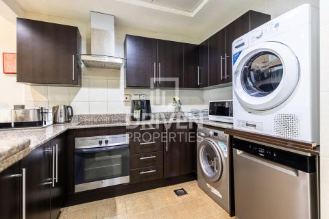 Apartment de 1 dormitorio en Lake Elucio, UAE No. 85698 11
