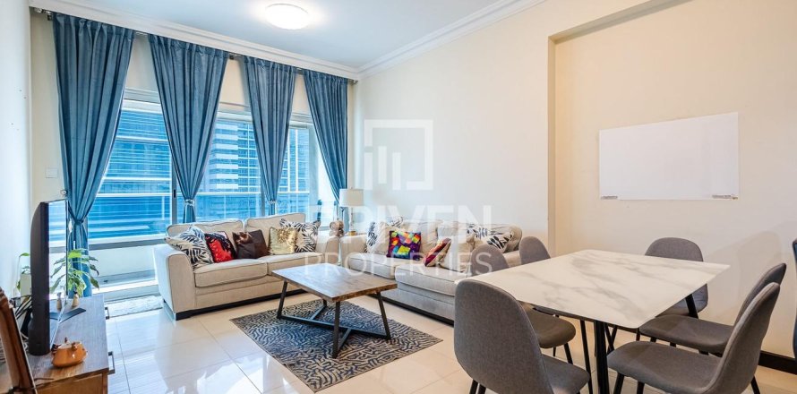Apartment de 1 dormitorio en Lake Elucio, UAE No. 85698