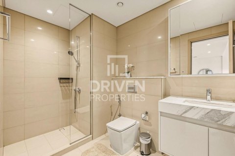 1 bedroom Apartment in Burj Royale, UAE No. 192030 10