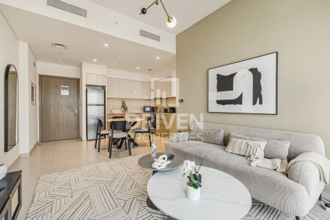 1 bedroom Apartment in Burj Royale, UAE No. 192030 4