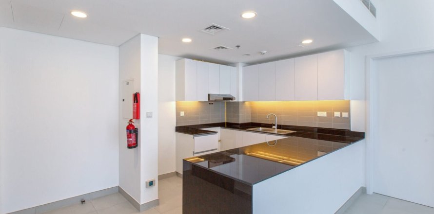 2 bedrooms Apartment in Dubai, UAE No. 141164