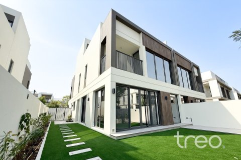 Villa de 4 dormitorios en Aura, UAE No. 206189