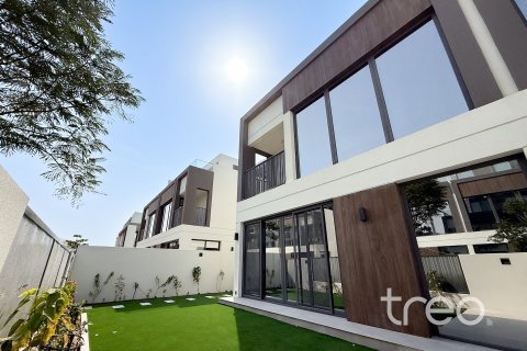 Villa de 4 dormitorios en Aura, UAE No. 206189 10