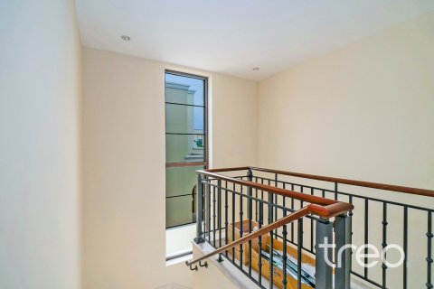 Villa de 4 chambres à Casa, UAE No. 206191 18