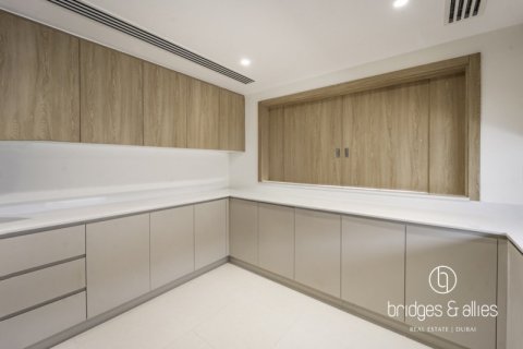 5 bedrooms Villa  No. 131582 8