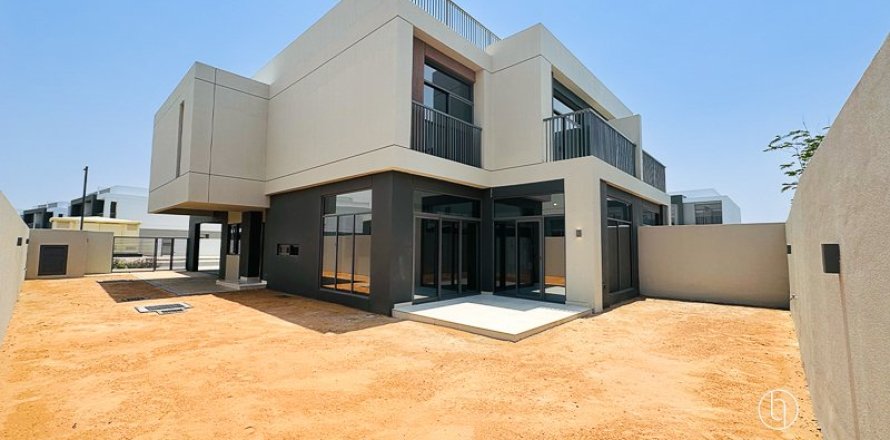 4 bedrooms Villa  No. 131583