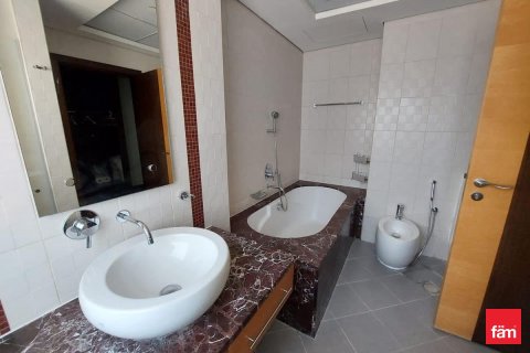 Apartment de 3 dormitorios en Dubai, UAE No. 135699 11