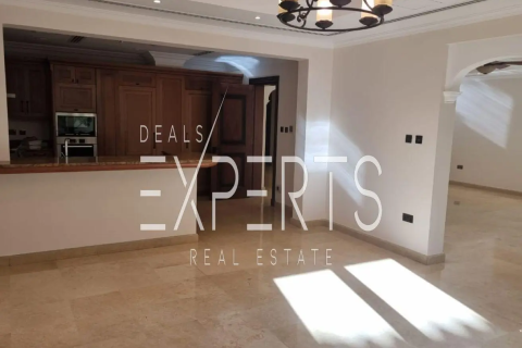 4 bedrooms Townhouse  No. 112440 2