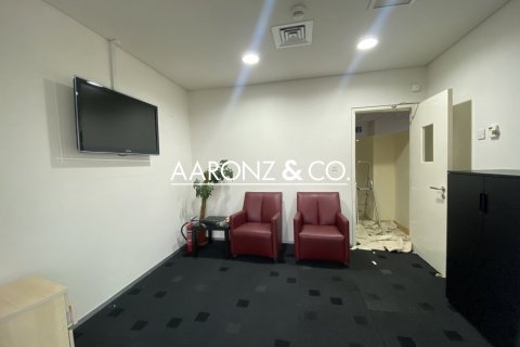 150مربع، مكتب في Sheikh Zayed Road, الإمارات العربية المتحدة رقم 111518 6