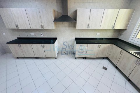 Villa de 3 chambres à Umm Suqeim, UAE No. 101740 16
